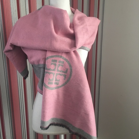 Tory Burch - Picture 2 of 4